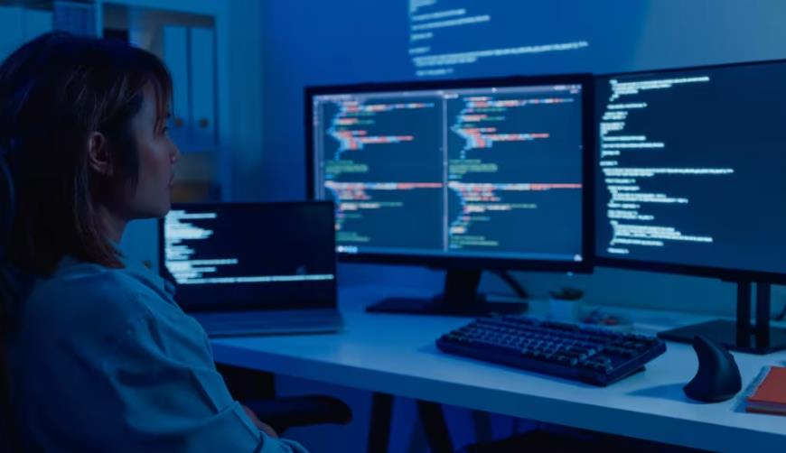佛坪县小程序开发公司突围策略：数据驱动决策与主机赋能的双重加持